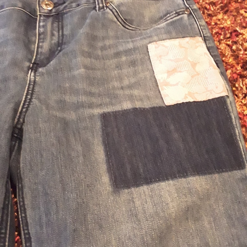Unique Indigo & Thread Co. Crop Patch Jeans - Picture 4 of 7